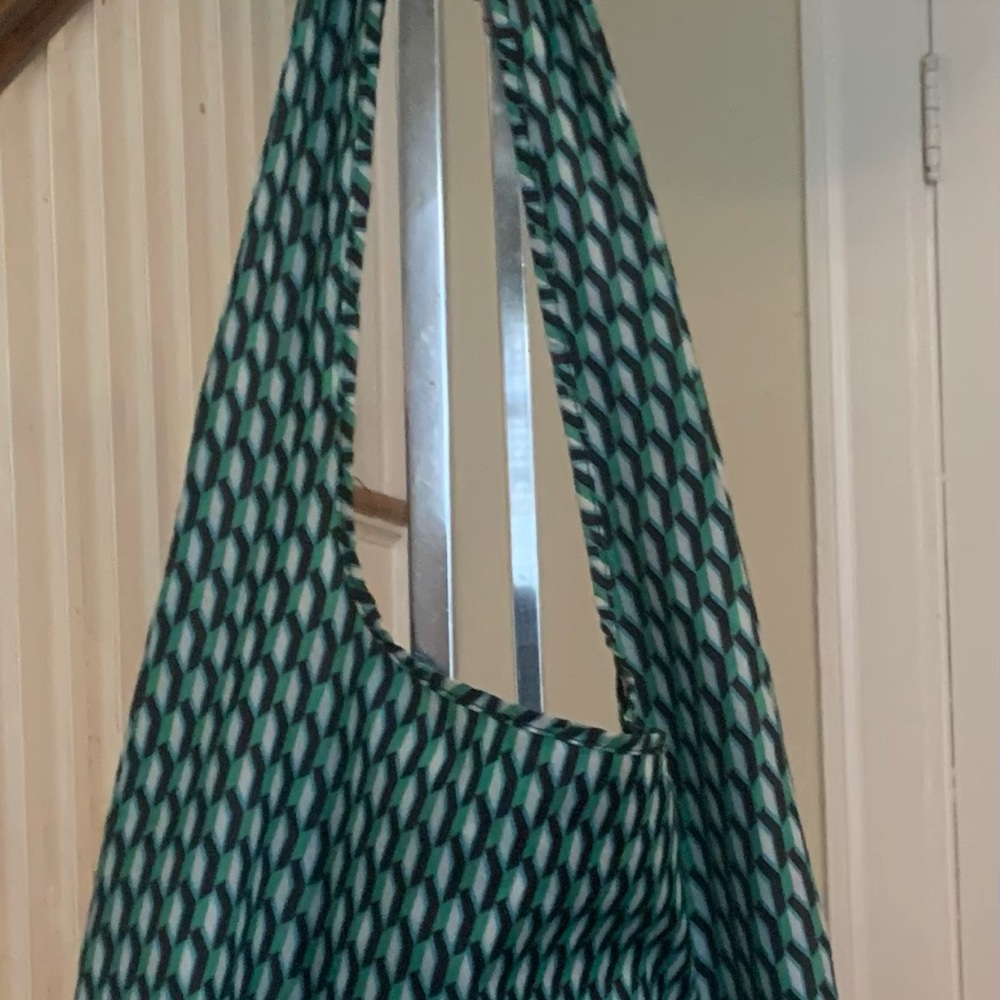 REVERSABLE SLING BAG DIANE VON FIRSTENBURG
